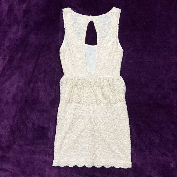 Pins and Needles Lace Peplum Dress XS - Picture 2 of 7